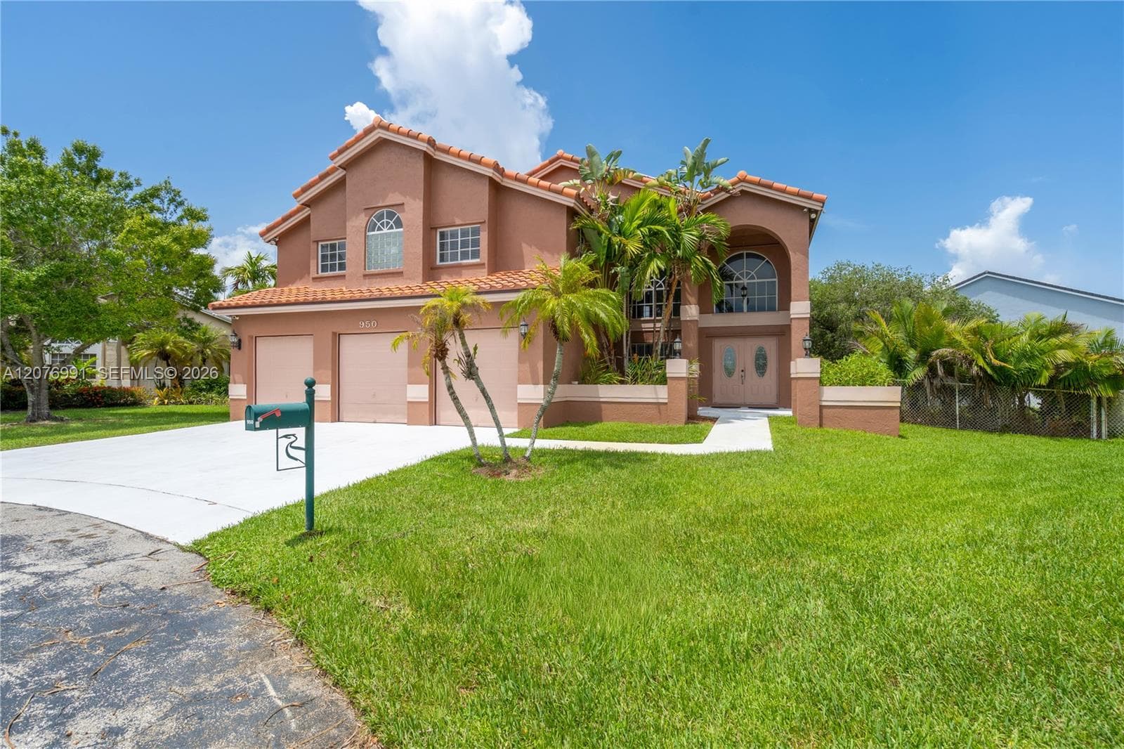 950 NW 197th Ter, Pembroke Pines, FL 33029
