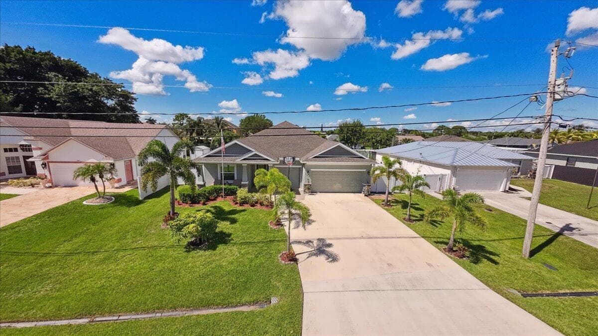 343 SE FISK Road, Port St. Lucie, FL 34984