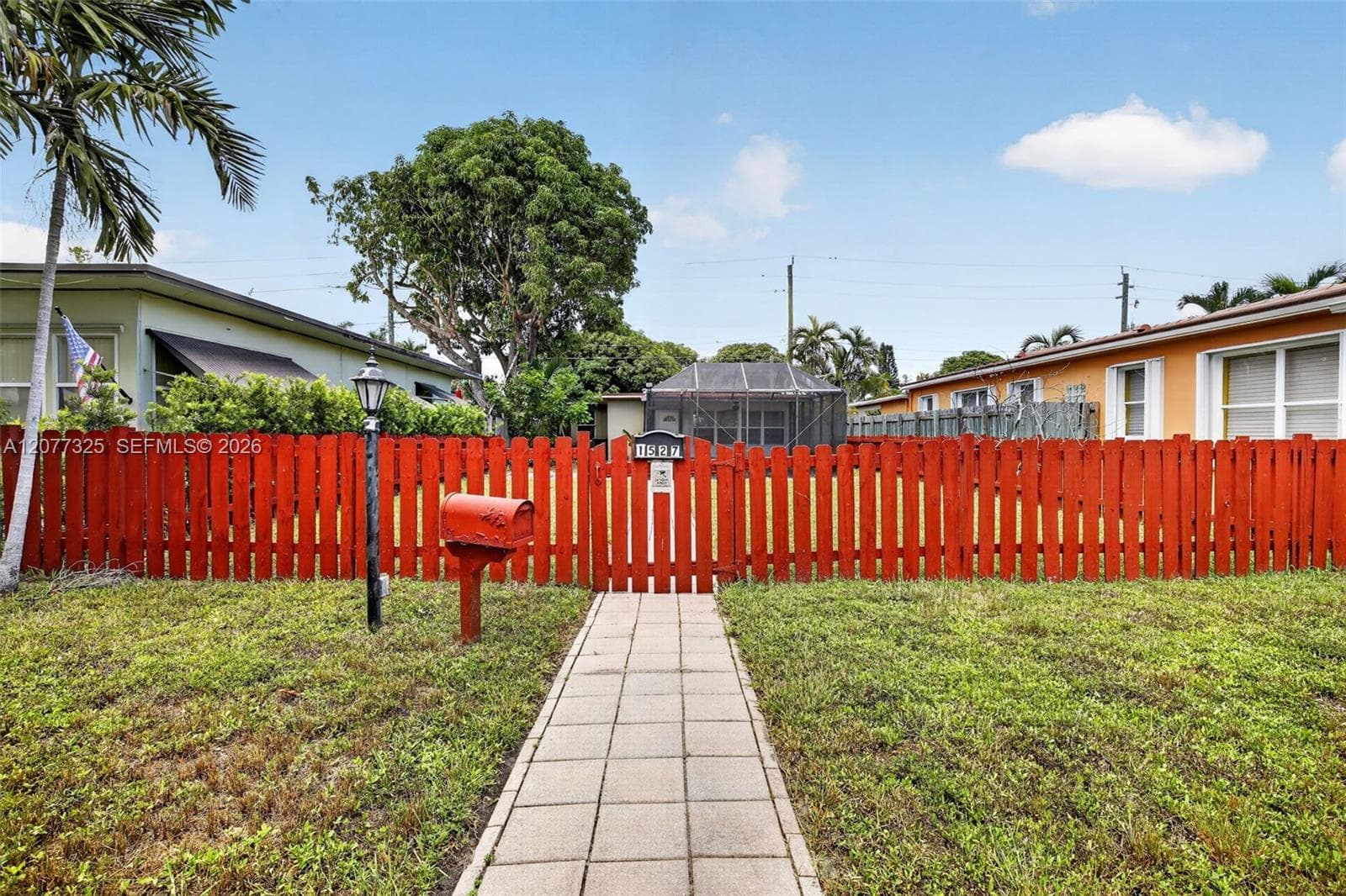 1527 Jackson St, Hollywood, FL 33020