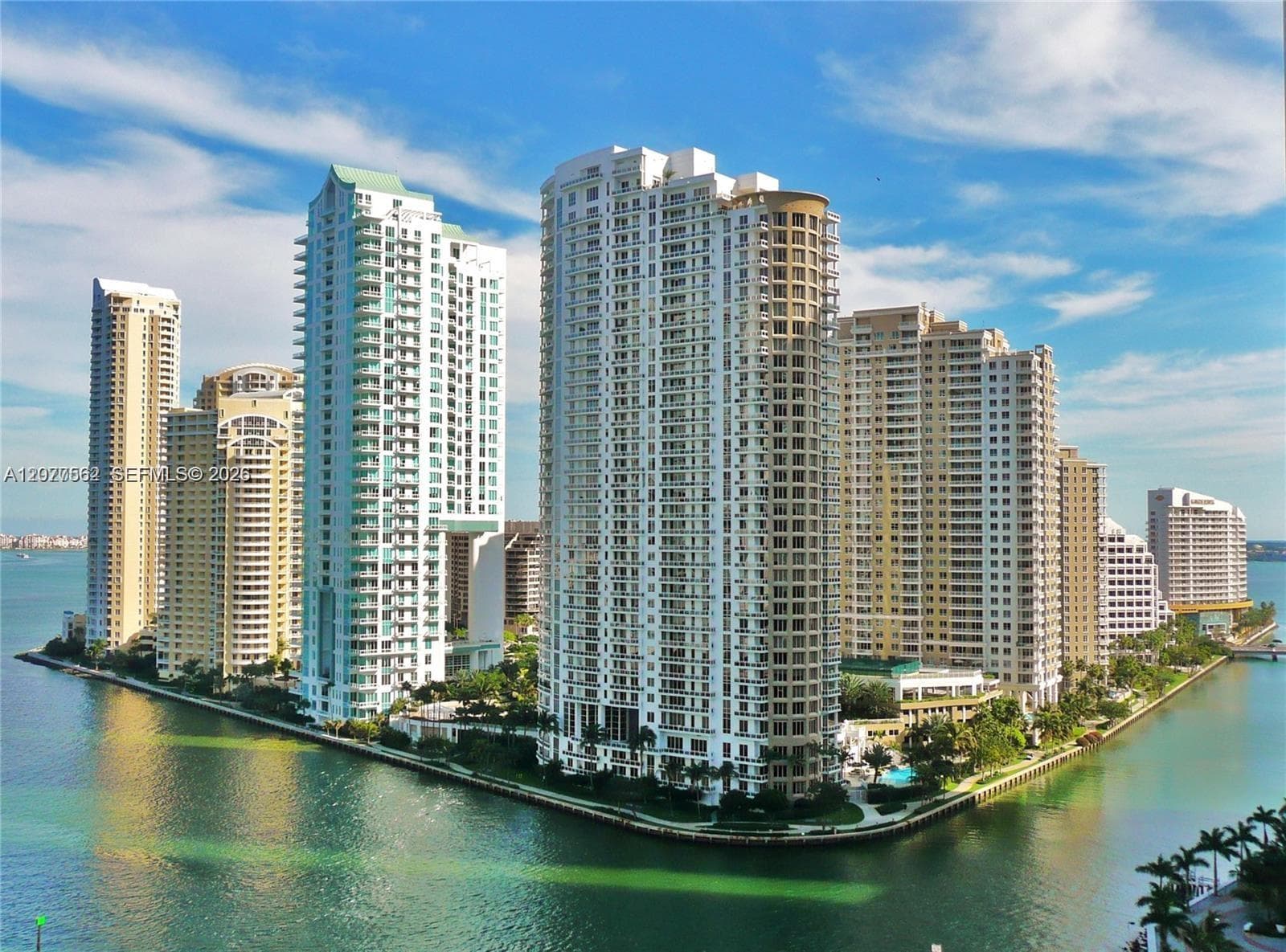 540 Brickell Key Dr # 910, Miami, FL 33131