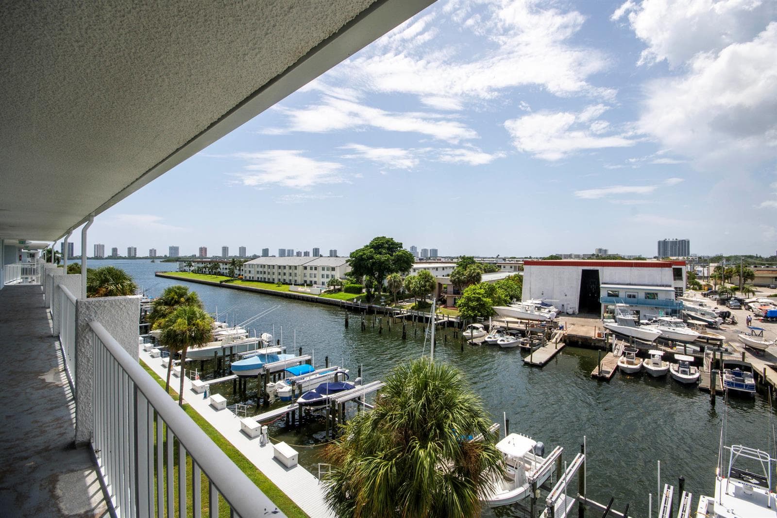 108 Paradise Harbour Boulevard # 514, North Palm Beach, FL 33408