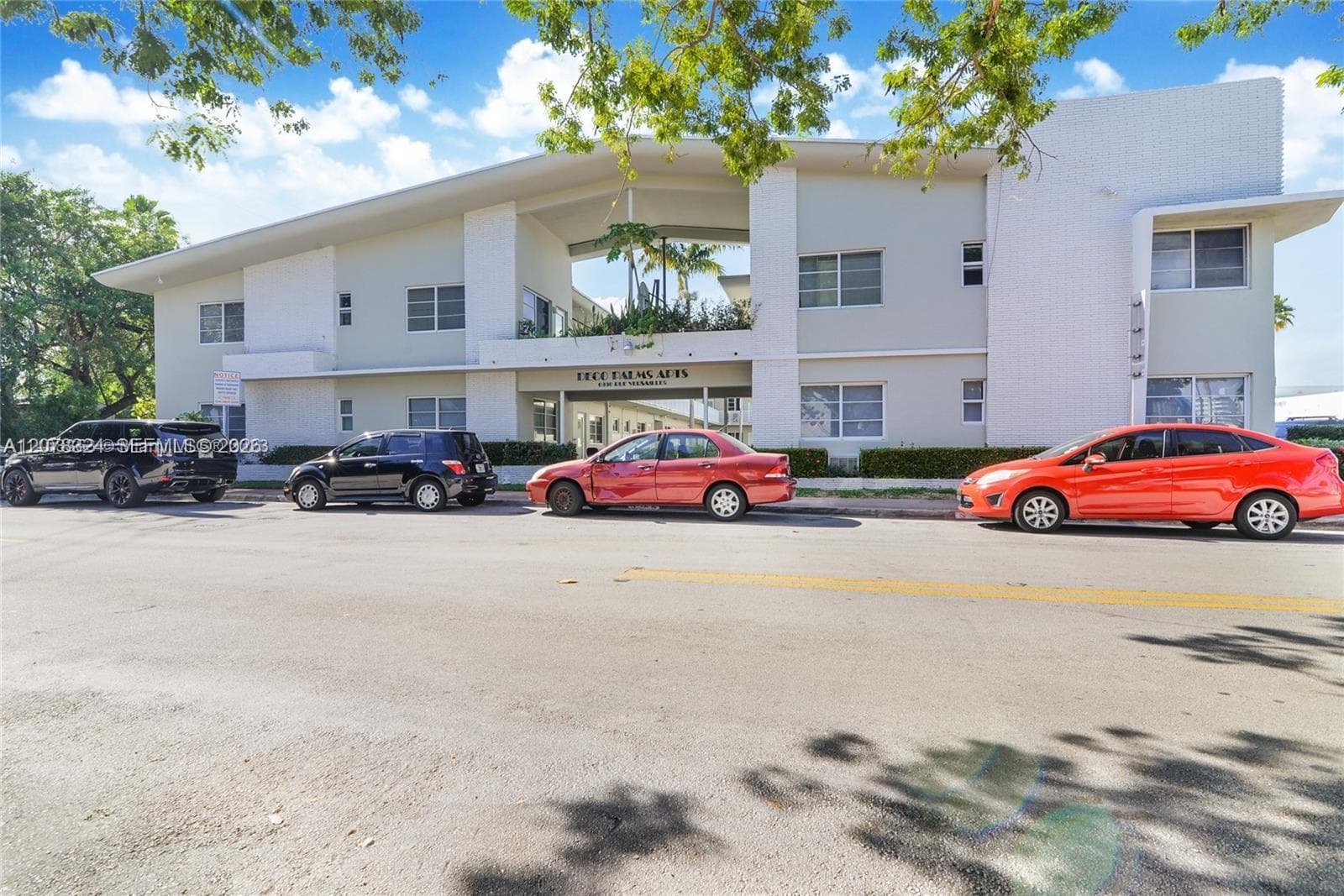 6930 Rue Versailles # 31, Miami Beach, FL 33141