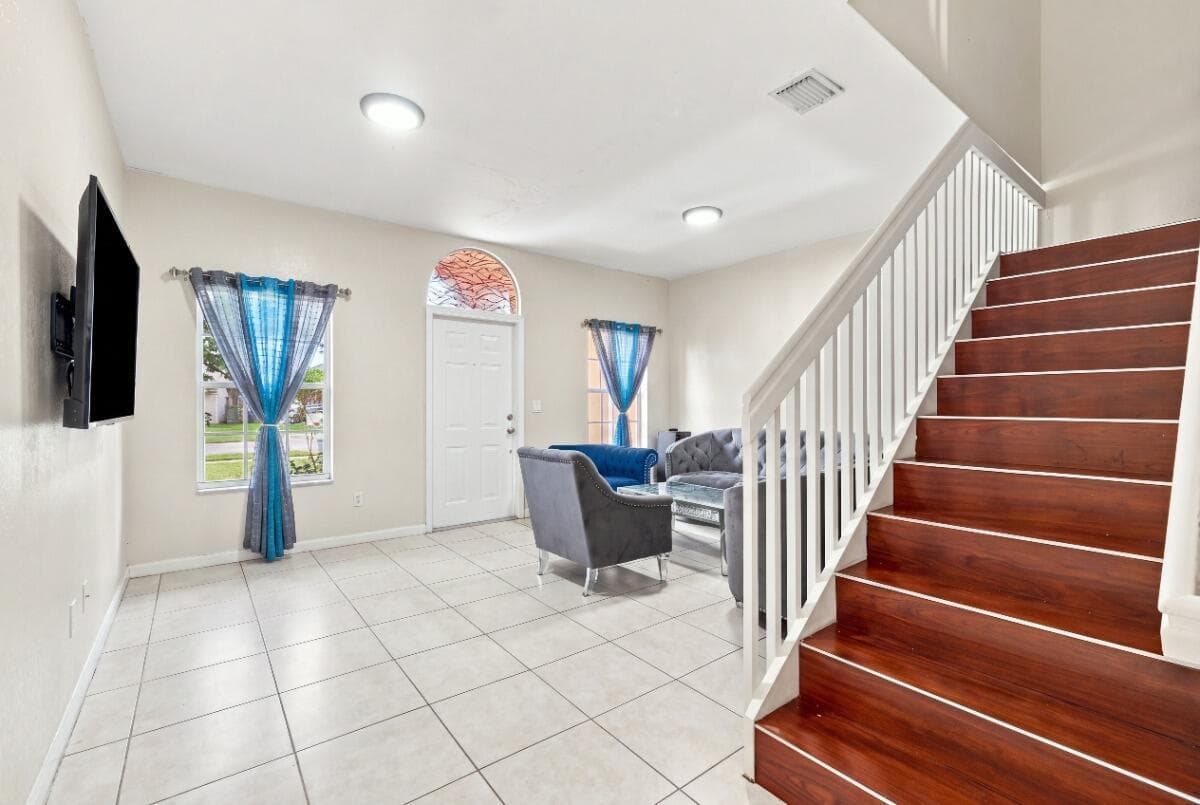 406 W SANTA CATALINA Circle # 406, North Lauderdale, FL 33068