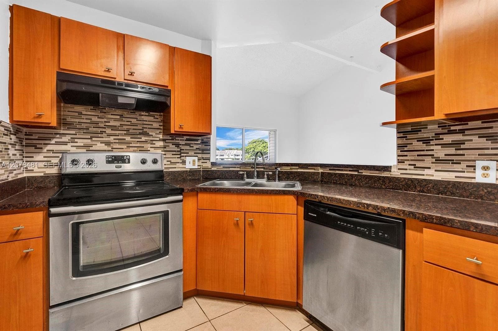3449 NW 44th St # 205, Oakland Park, FL 33309