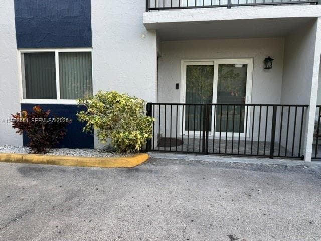 8009 W 6th Ave # B, Hialeah, FL 33014