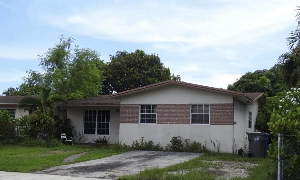 5620 SW 37TH Street, West Park, FL 33023