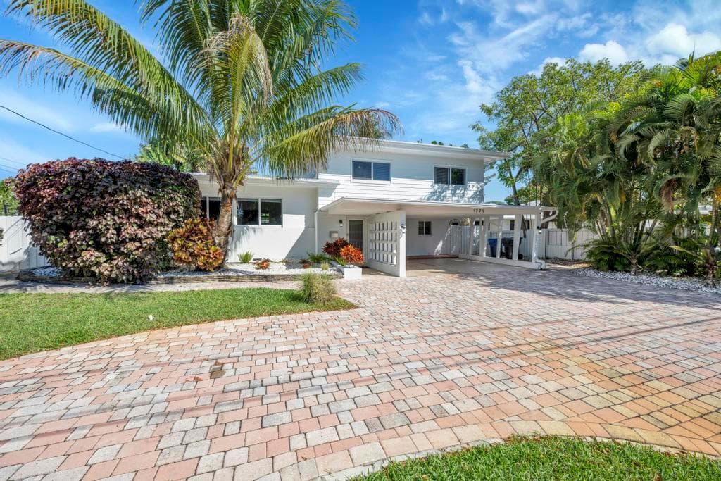 1771 NE 35th Street, Oakland Park, FL 33334