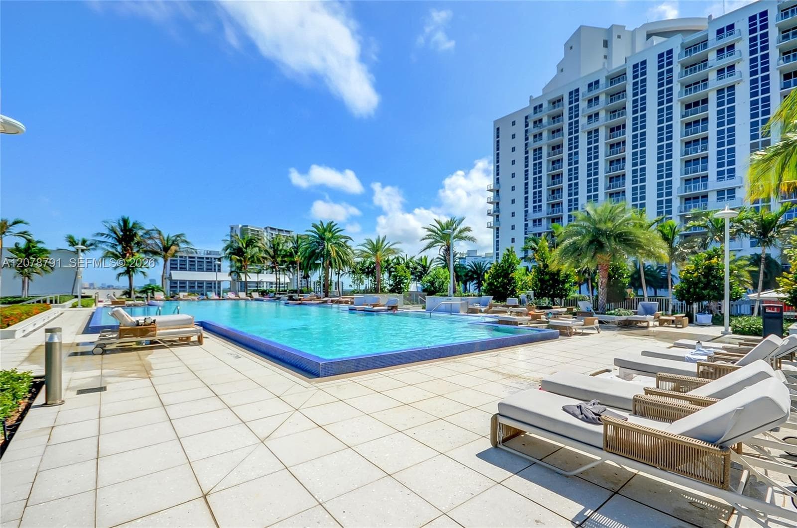 1776 Polk St # 1017, Hollywood, FL 33020