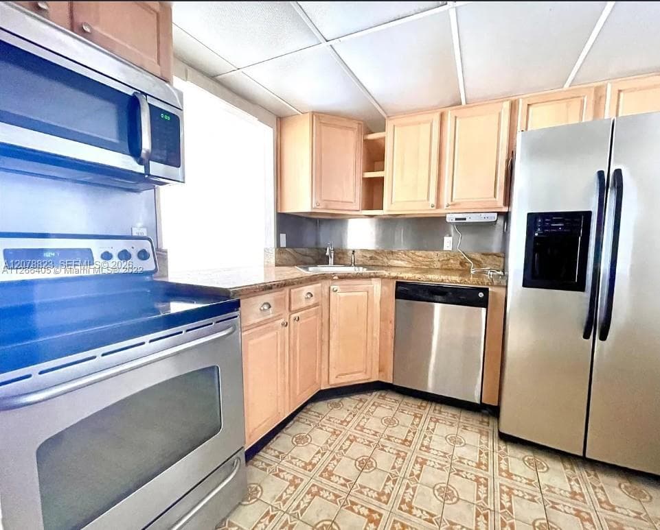 501 Three Islands Blvd # 214, Hallandale Beach, FL 33009