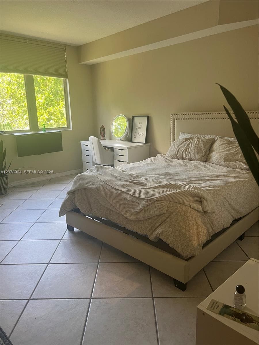 2630 SW 28th St # 26, Miami, FL 33133