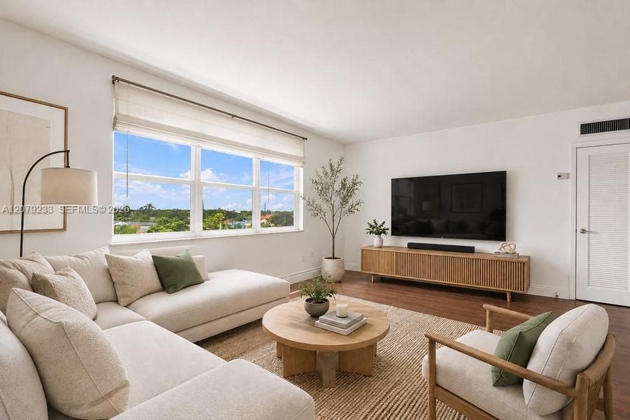 900 SW 84th Ave # 415D, Miami, FL 33144