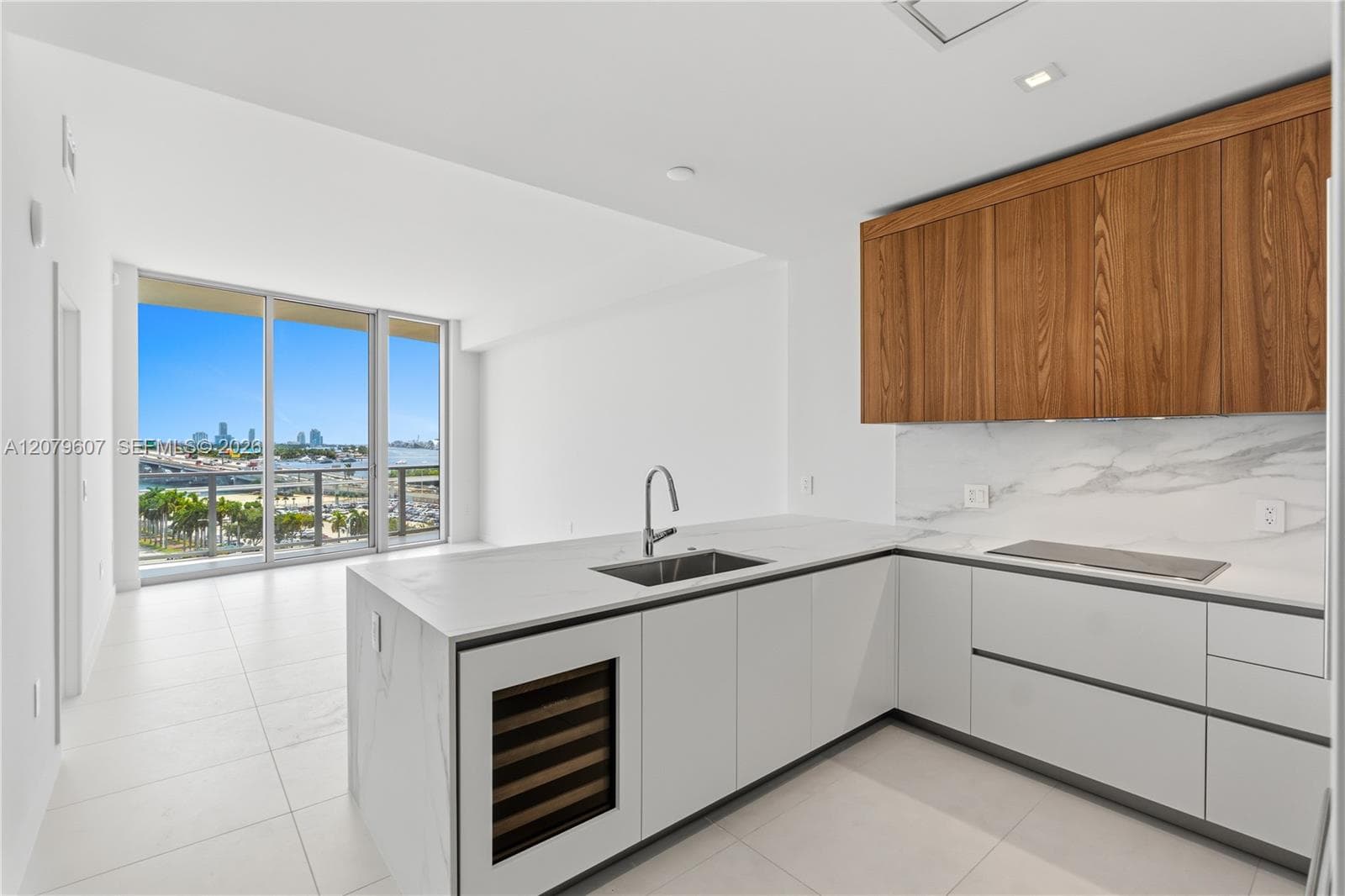 1400 Biscayne Blvd # 804, Miami, FL 33132