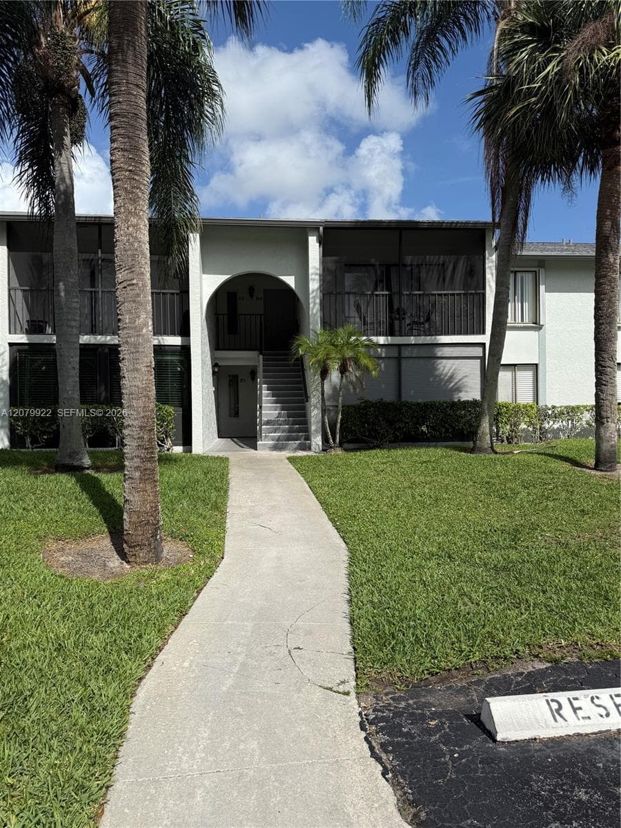 1014 Green Pine Blvd # H1, West Palm Beach, FL 33409