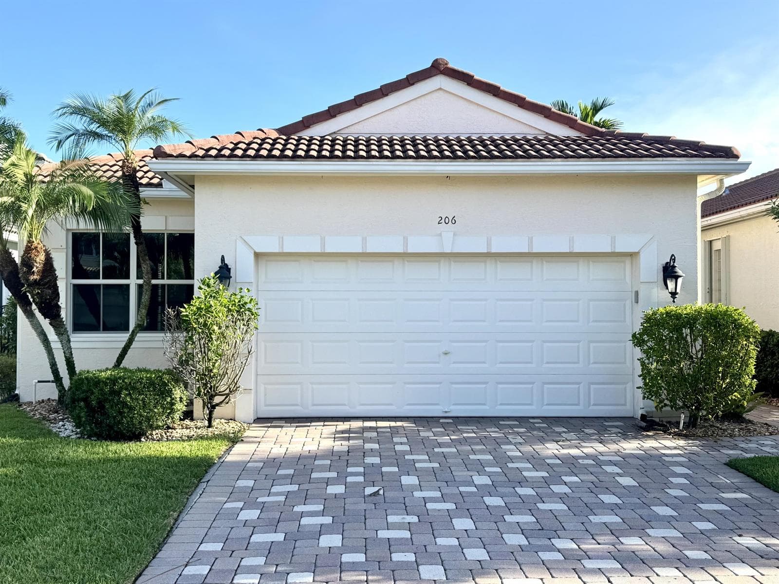 206 ISLE VERDE Way, Palm Beach Gardens, FL 33418