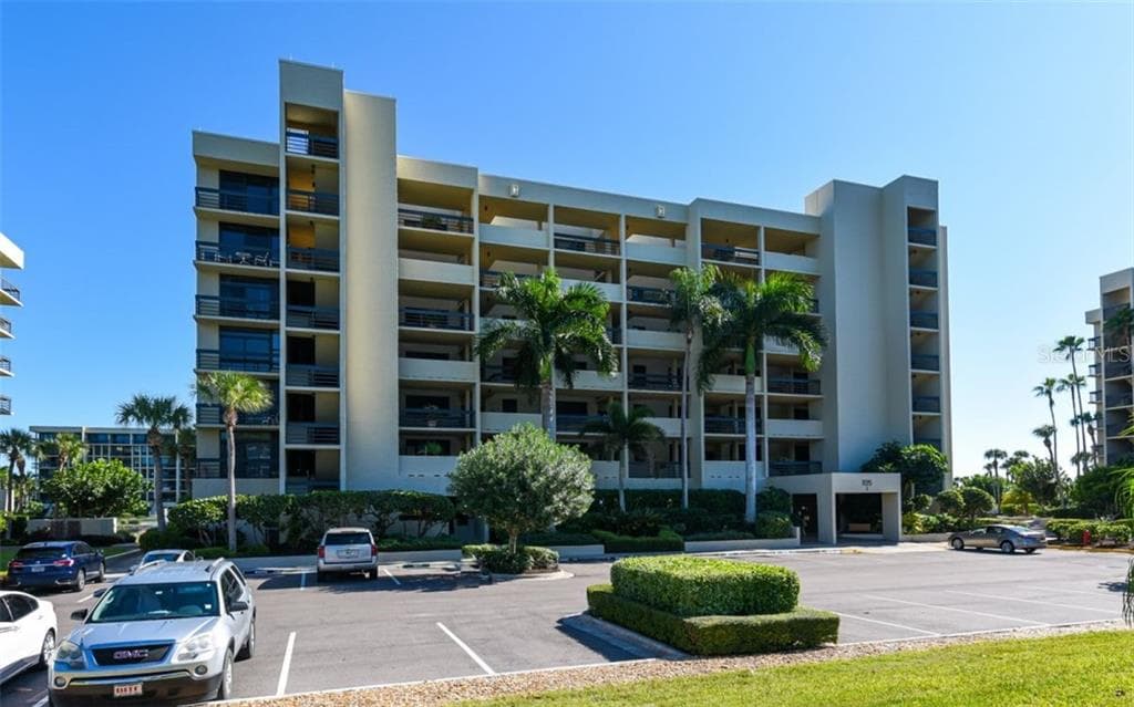 1125 GULF OF MEXICO DRIVE # 403, LONGBOAT KEY, FL 34228