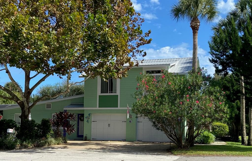 411 S Pine STREET, NEW SMYRNA BEACH, FL 32169