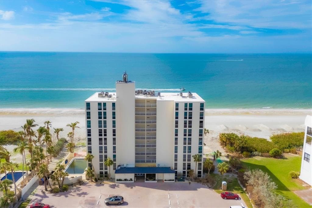 4485 GULF OF MEXICO DRIVE # PH2, LONGBOAT KEY, FL 34228