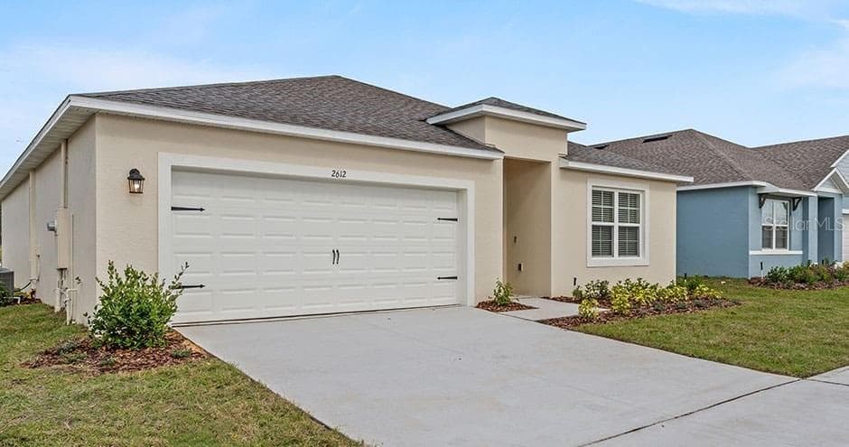 2429 MAIDENS BLUFF AVENUE # Cali, DAVENPORT, FL 33837