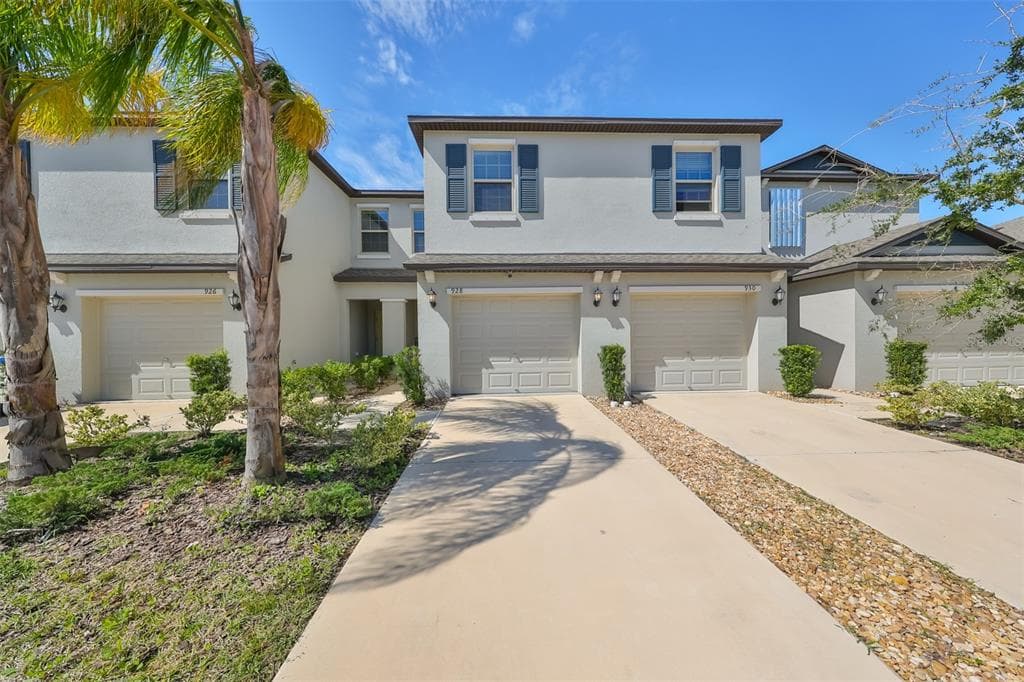 928 ROYAL EMPRESS DRIVE, RUSKIN, FL 33570