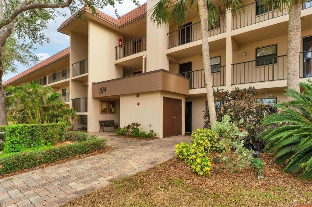 104 CAPRI ISLES BOULEVARD # 112, VENICE, FL 34292