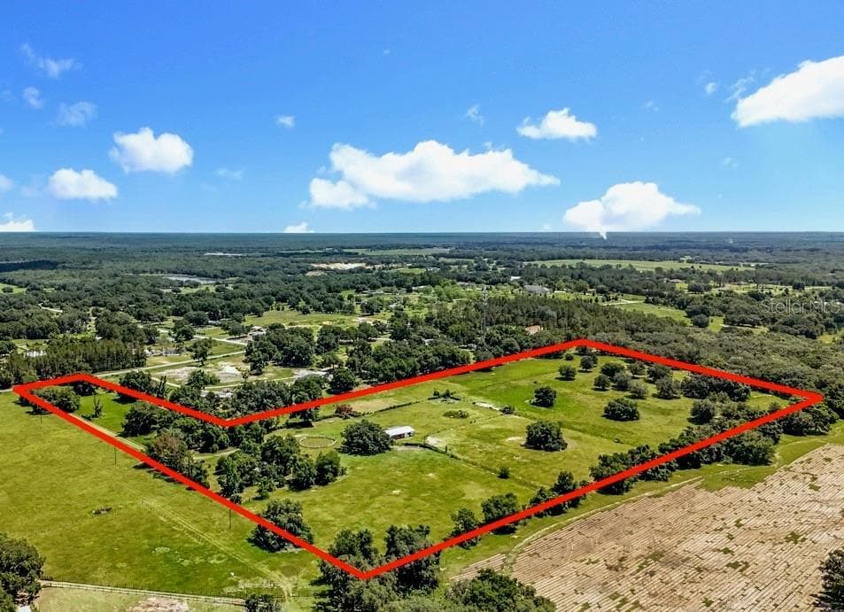 41204 EMERALDA ISLAND ROAD, LEESBURG, FL 34788