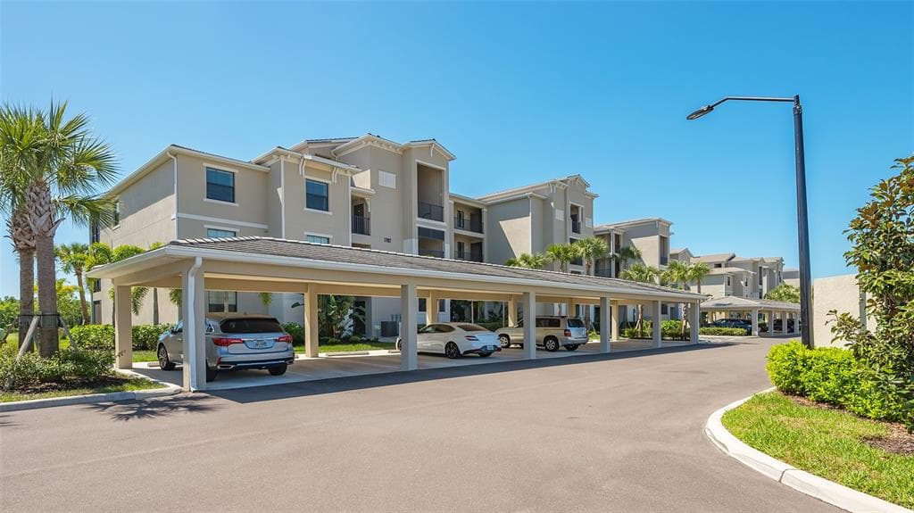 17902 GAWTHROP DRIVE # 402, LAKEWOOD RANCH, FL 34211