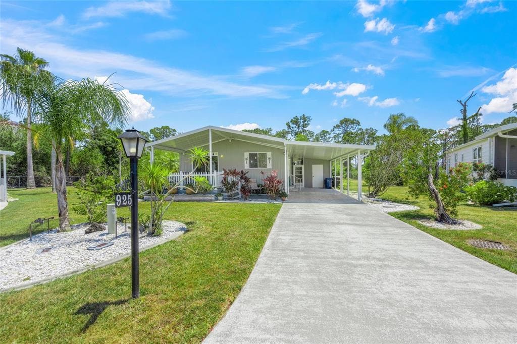 925 IGLESIA DRIVE, NORTH PORT, FL 34287