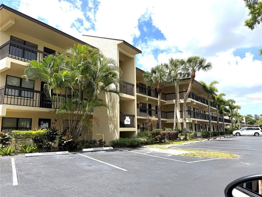 425 30TH AVENUE W # C204, BRADENTON, FL 34205