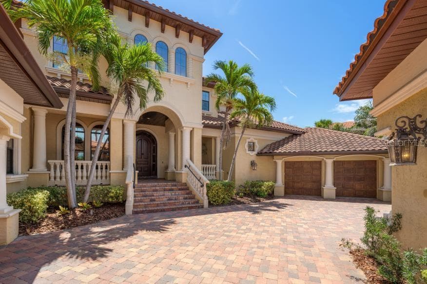 841 PONCE DE LEON DRIVE, ST PETERSBURG, FL 33715