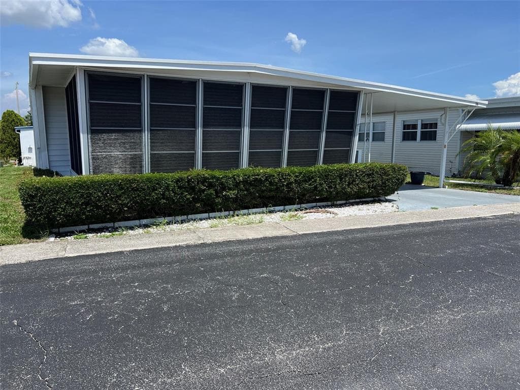 36 THATCH PALM STREET E, LARGO, FL 33770