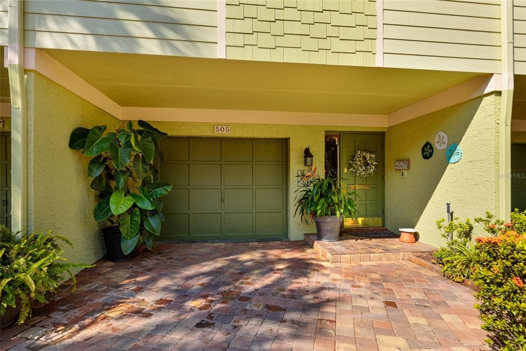 505 SANDY HOOK ROAD # 505, TREASURE ISLAND, FL 33706