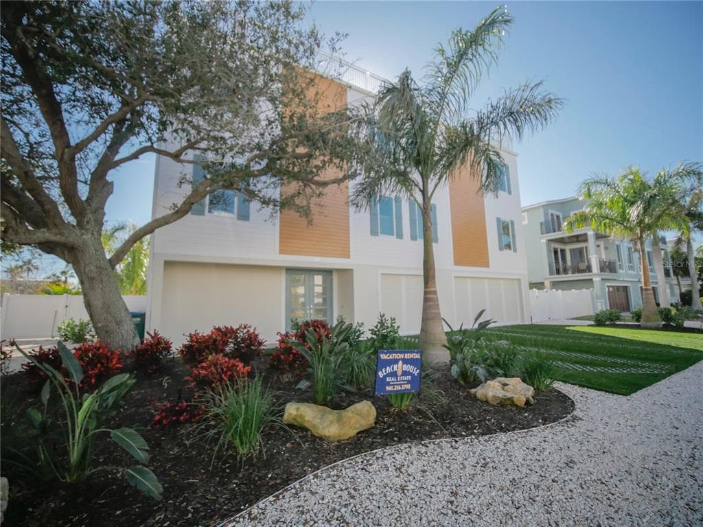 111 6TH STREET N, BRADENTON BEACH, FL 34217