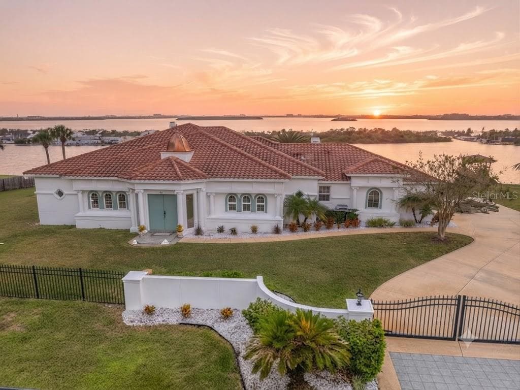 660 LAMBERT AVENUE, FLAGLER BEACH, FL 32136