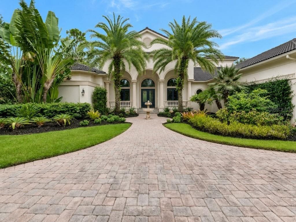 8305 FARINGTON COURT, BRADENTON, FL 34202