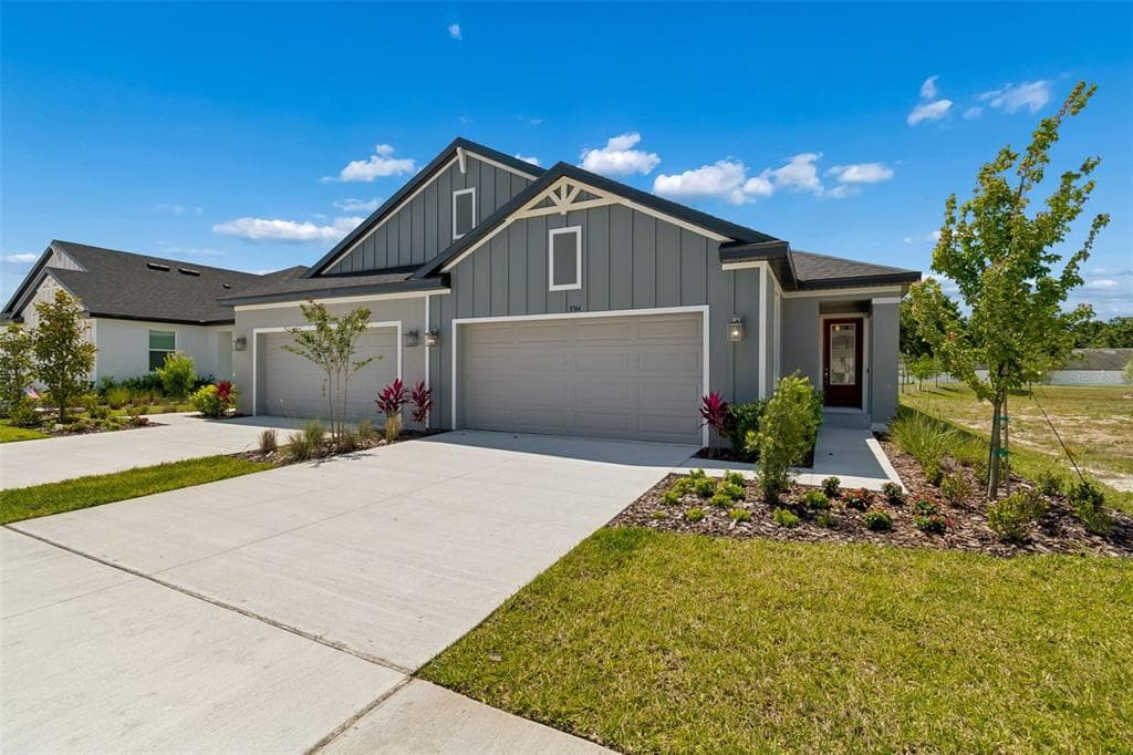 3744 NANDINA CIRCLE, SUN CITY CENTER, FL 33573