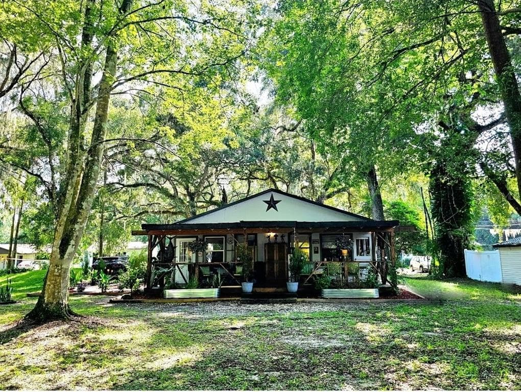 353 N ROBIN HOOD ROAD, INVERNESS, FL 34450