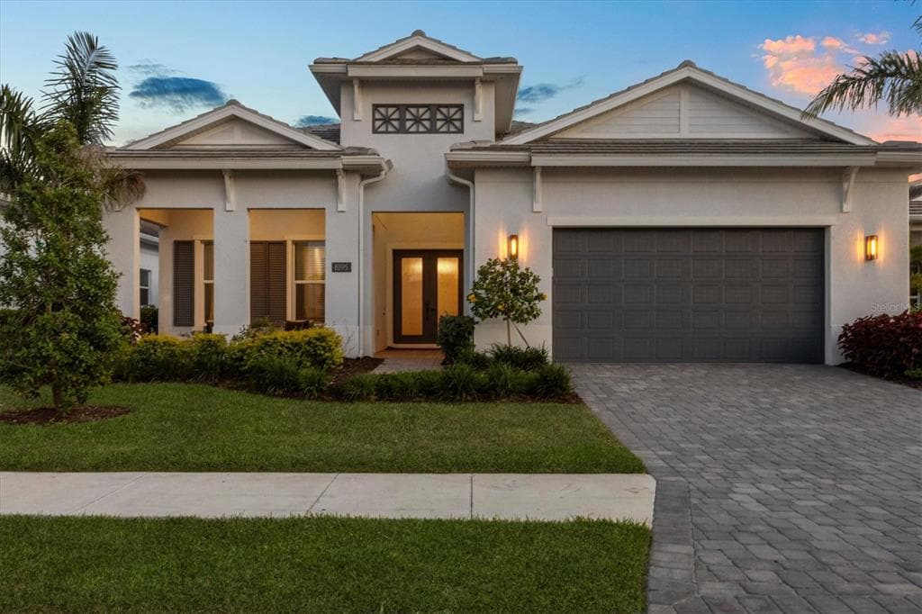 8195 REDONDA LOOP, LAKEWOOD RANCH, FL 34202