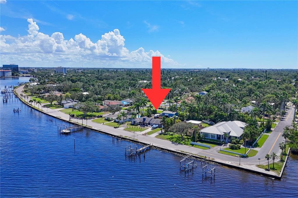 2507 RIVERVIEW BOULEVARD, BRADENTON, FL 34205