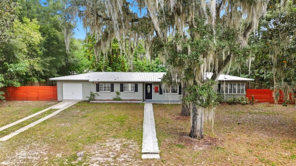 130 SW PEACH STREET, KEYSTONE HEIGHTS, FL 32656