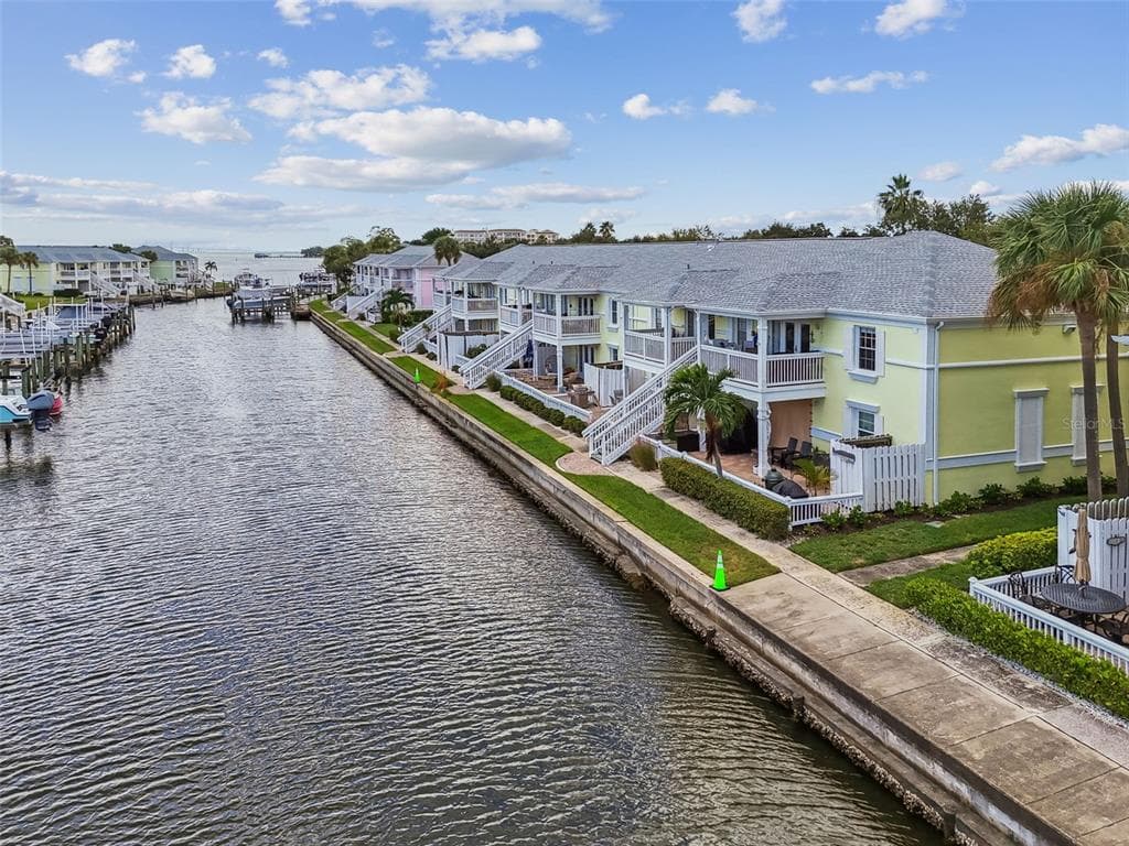5116 BEACH DRIVE SE # D, ST PETERSBURG, FL 33705