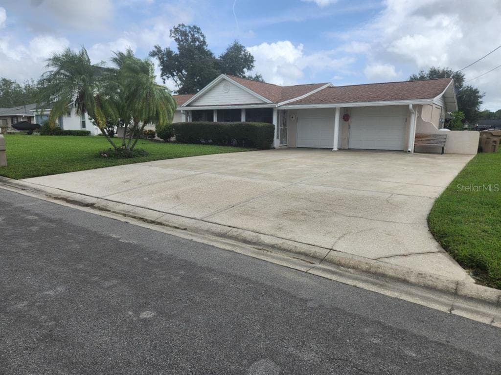 26630 CAYMAN DRIVE, TAVARES, FL 32778