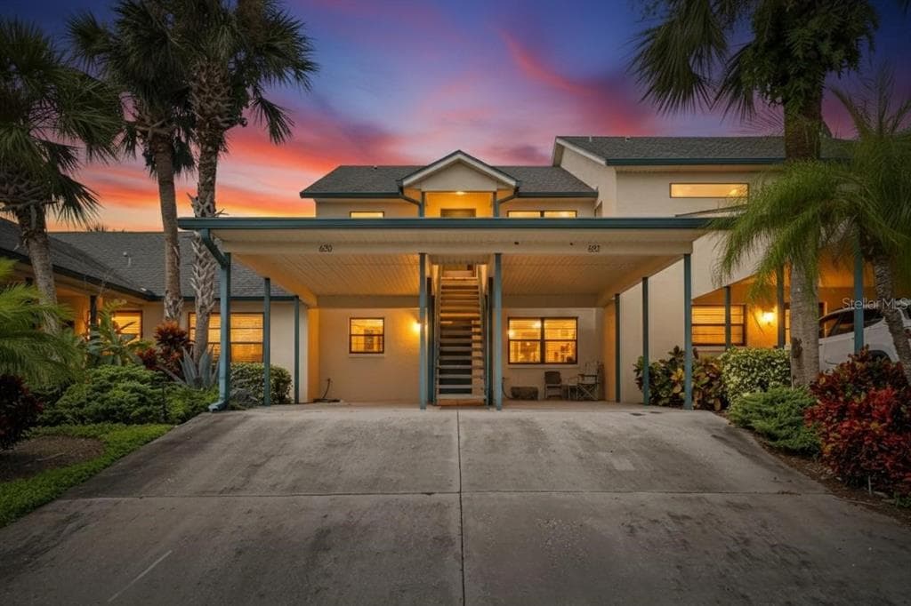 620 YARDARM DRIVE # 10, APOLLO BEACH, FL 33572