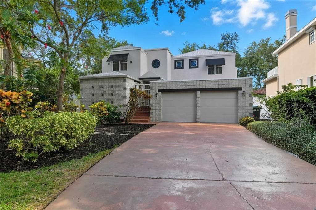 2713 CHAMBRAY LANE, TAMPA, FL 33611