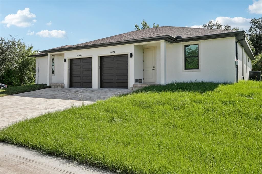 10368 PORT EVERGLADES STREET, PORT CHARLOTTE, FL 33981