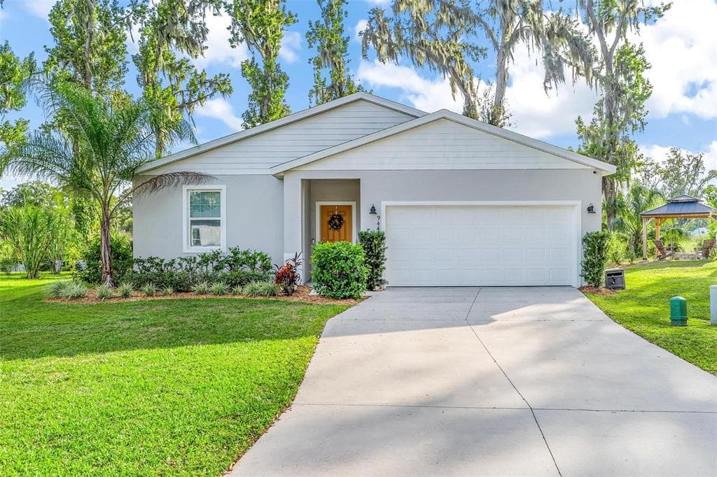 944 BELLE OAK DRIVE, LEESBURG, FL 34748