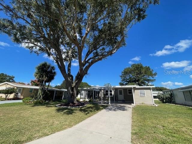 909 ORCHID STREET, LADY LAKE, FL 32159