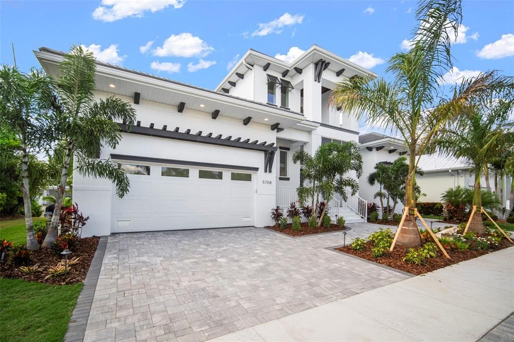44 HAMMOCK BAY BLVD, APOLLO BEACH, FL 33572