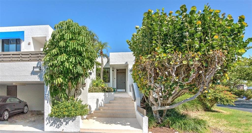 829 BAYPORT WAY # 829, LONGBOAT KEY, FL 34228