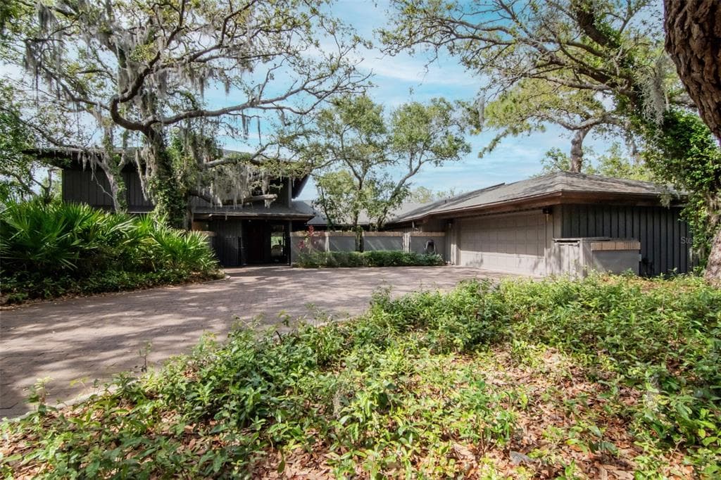 1296 WEYBRIDGE LANE, DUNEDIN, FL 34698