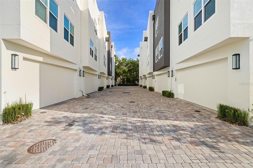 123 5TH AVENUE N, ST PETERSBURG, FL 33701